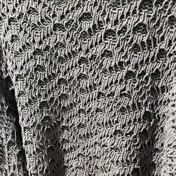 Moon & Madison gray Bell Sleeve Knit Sweater Size L - Picture 8 of 9